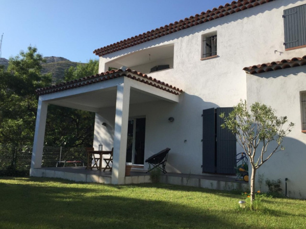 Offres de location Maison Marseille 13009