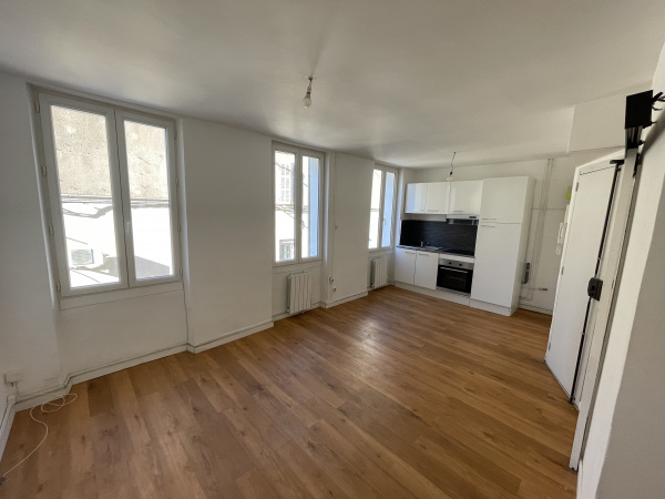 Offres de location Appartement Marseille 13006